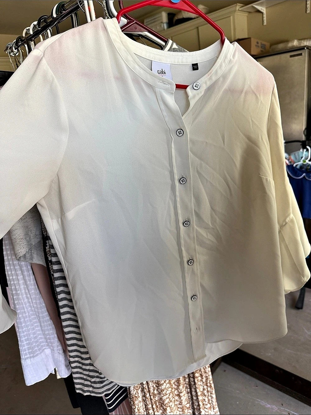 cabi Ruffle Sleeve Blouse in White Size Small Like New